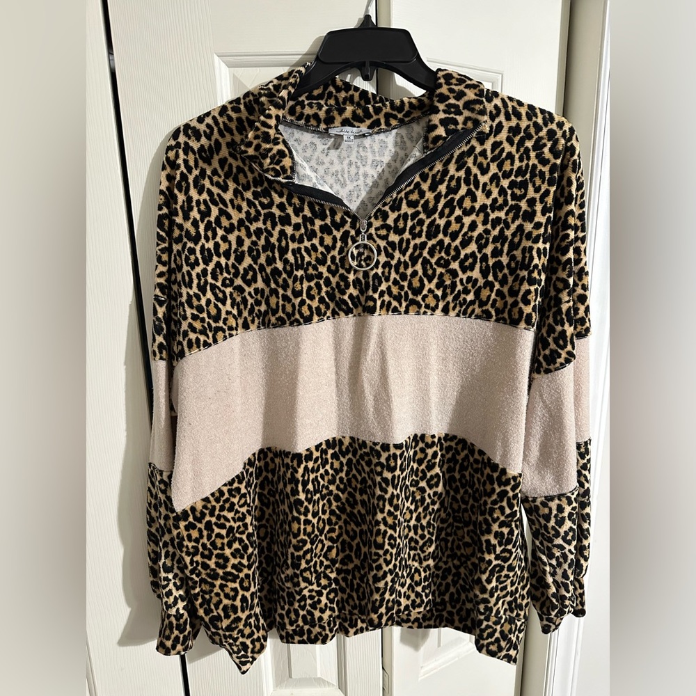 1X White Birch leopard pull over